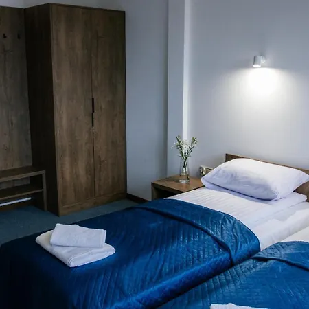 Wiktor Hotel