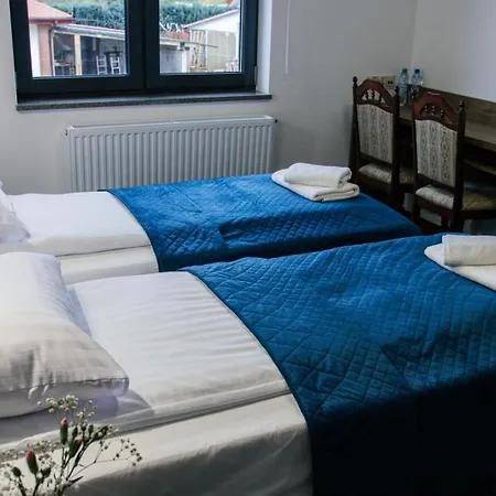 Wiktor Hotel