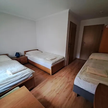 Wiktor Hotel